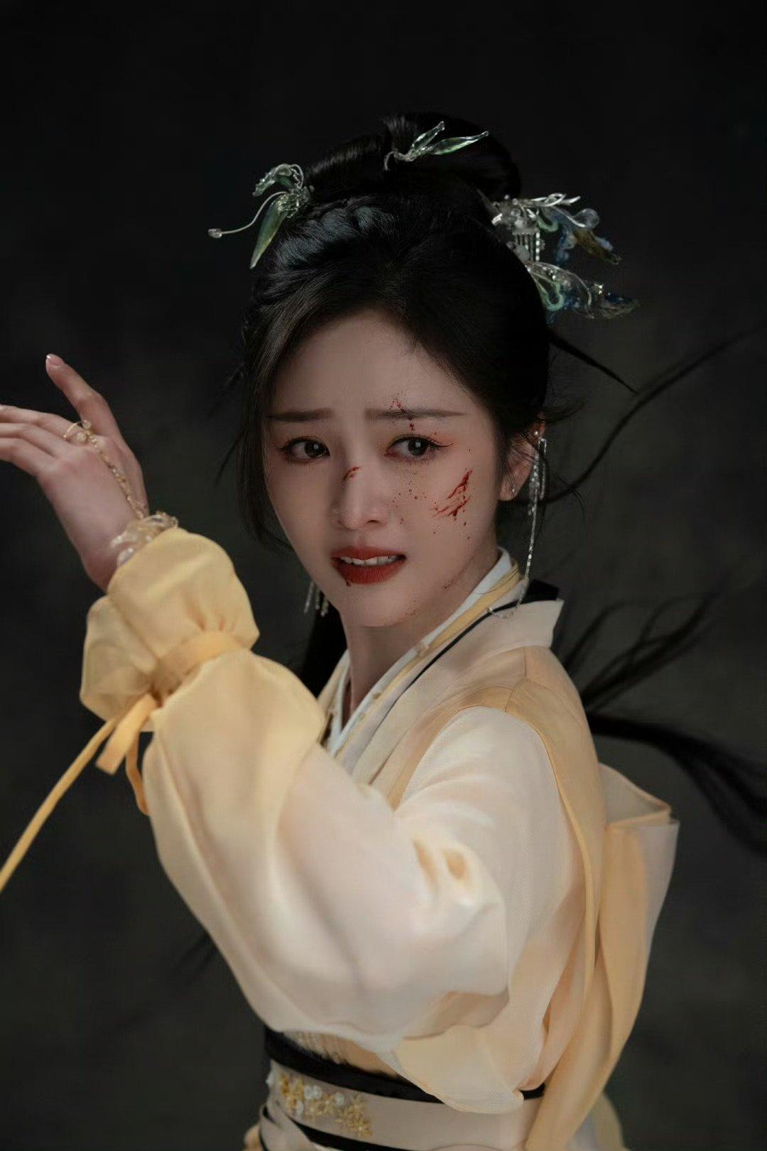吴宣仪走不出淮水竹亭吴宣仪发了战损王权醉 吴宣仪走不出淮水竹亭，宝宝跟我们一样?
