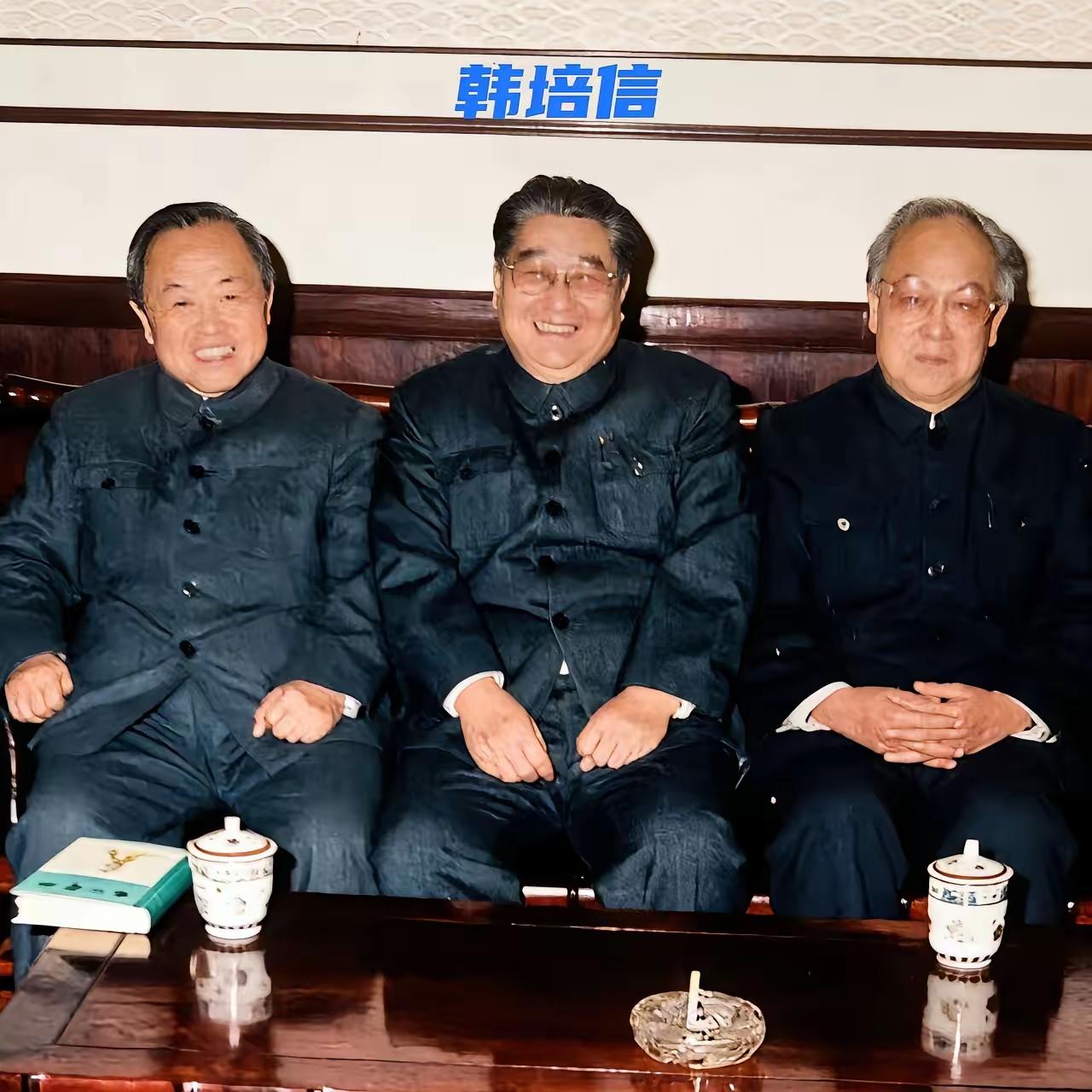 现在抓贪官的力度越来越大。在台上被抓的不用说的，退休后被抓回来的也不少。又有人说