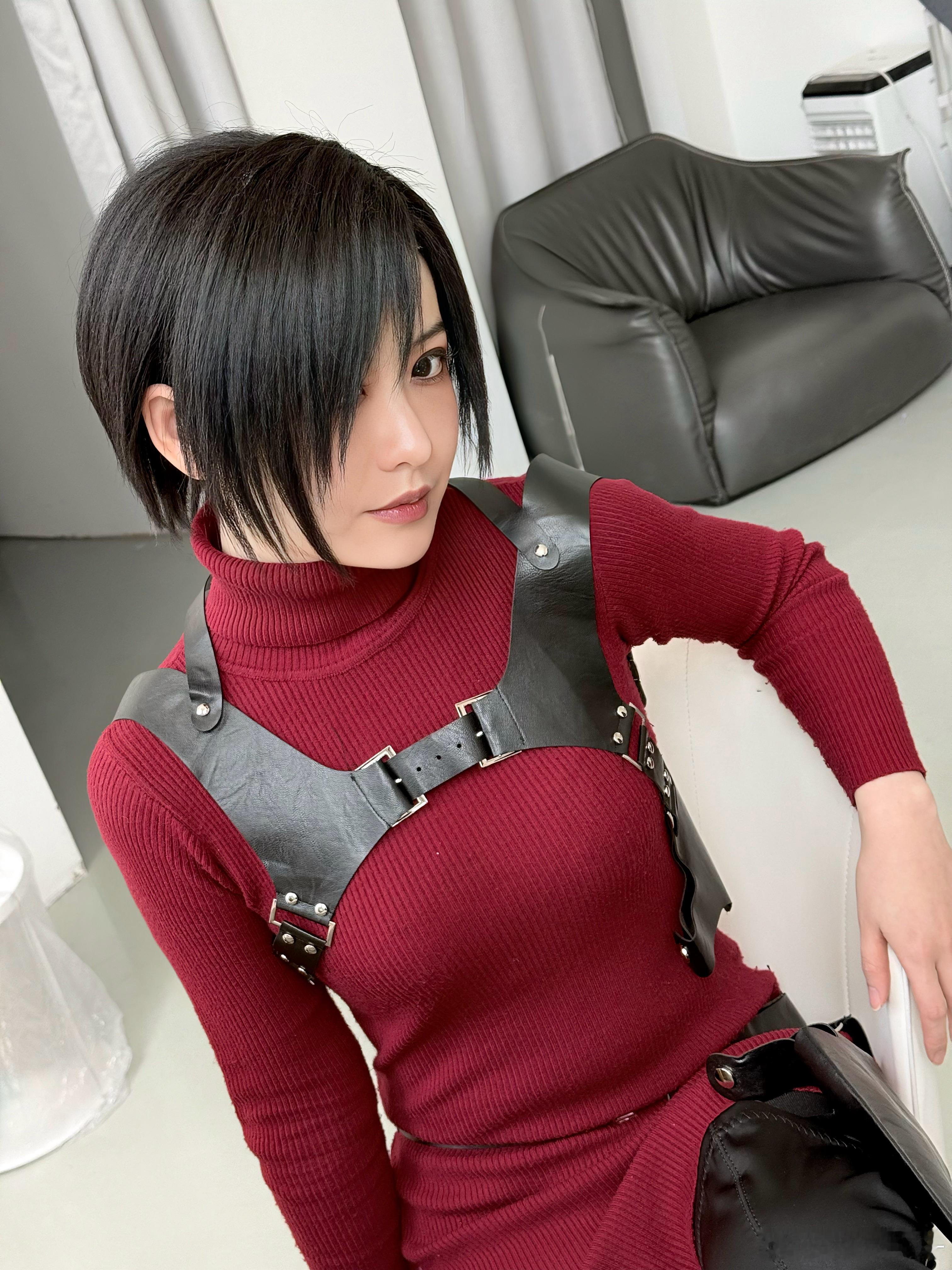cosplay生化危机4 拍了想拍好久的艾达王此女萌的跟小猫一样 