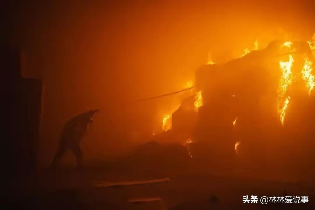 俄变更战略，打垮乌克兰唯一机会！

俄罗斯也突然醒悟，不停对乌克兰军工企业，军事