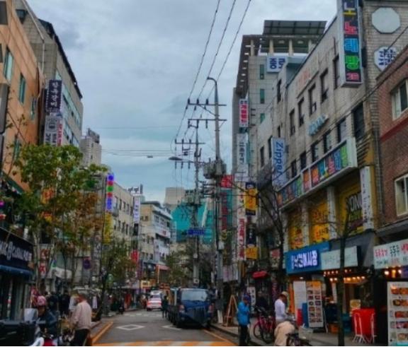 继新加坡、马来西亚之后，美国华人发声！美国华人称：中国人不要自以为是，现在连韩国