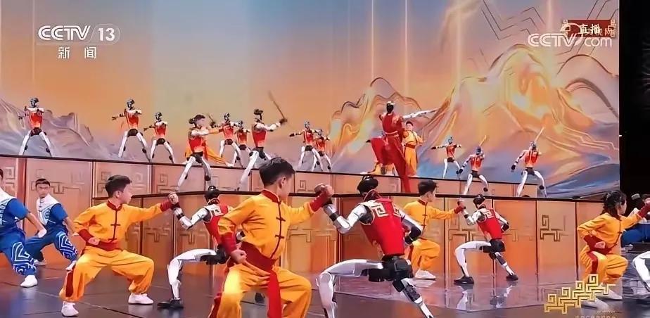 刚看到一位外国人的感叹，大致意思是：
如果你想了解中国在创造未来方面速度有多快，