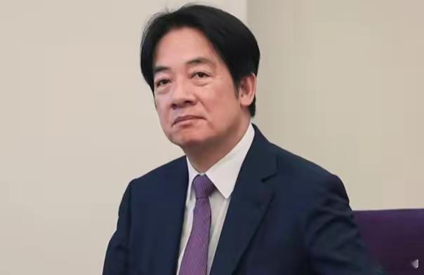 赖清德诡辩，他声称没有台独问题，台湾是捍卫台海现状的一方，而这个现状就是互不隶属