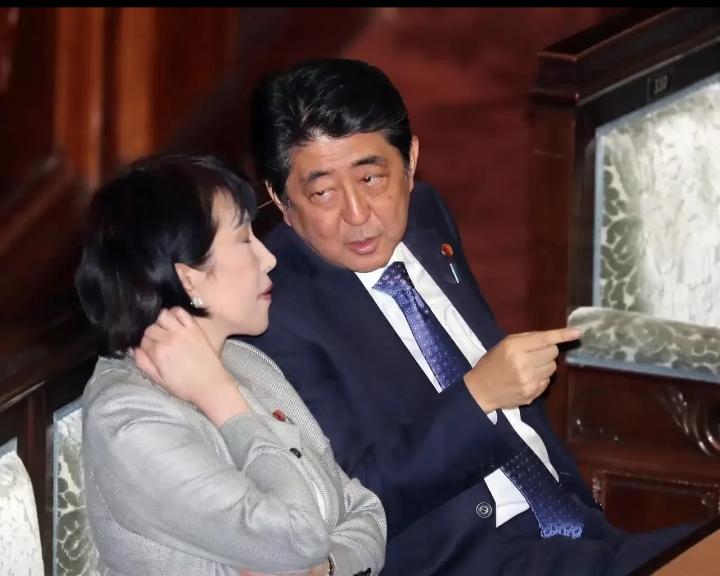 高市早苗终未拜鬼！效仿安倍落空，六本木酒吧避风头，终究是怕了中俄雷霆反弹
12月