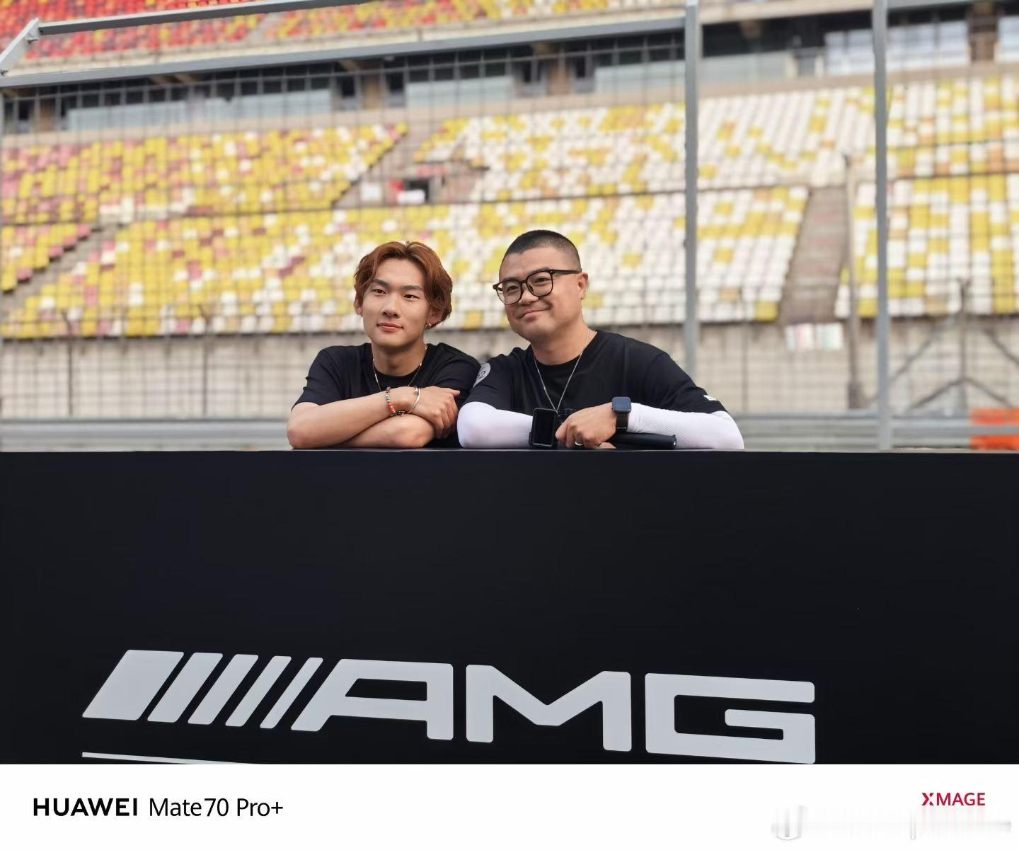 苏翊鸣金牌恭喜小苏夺冠，后悔当时没拿块雪板让他TO签一下