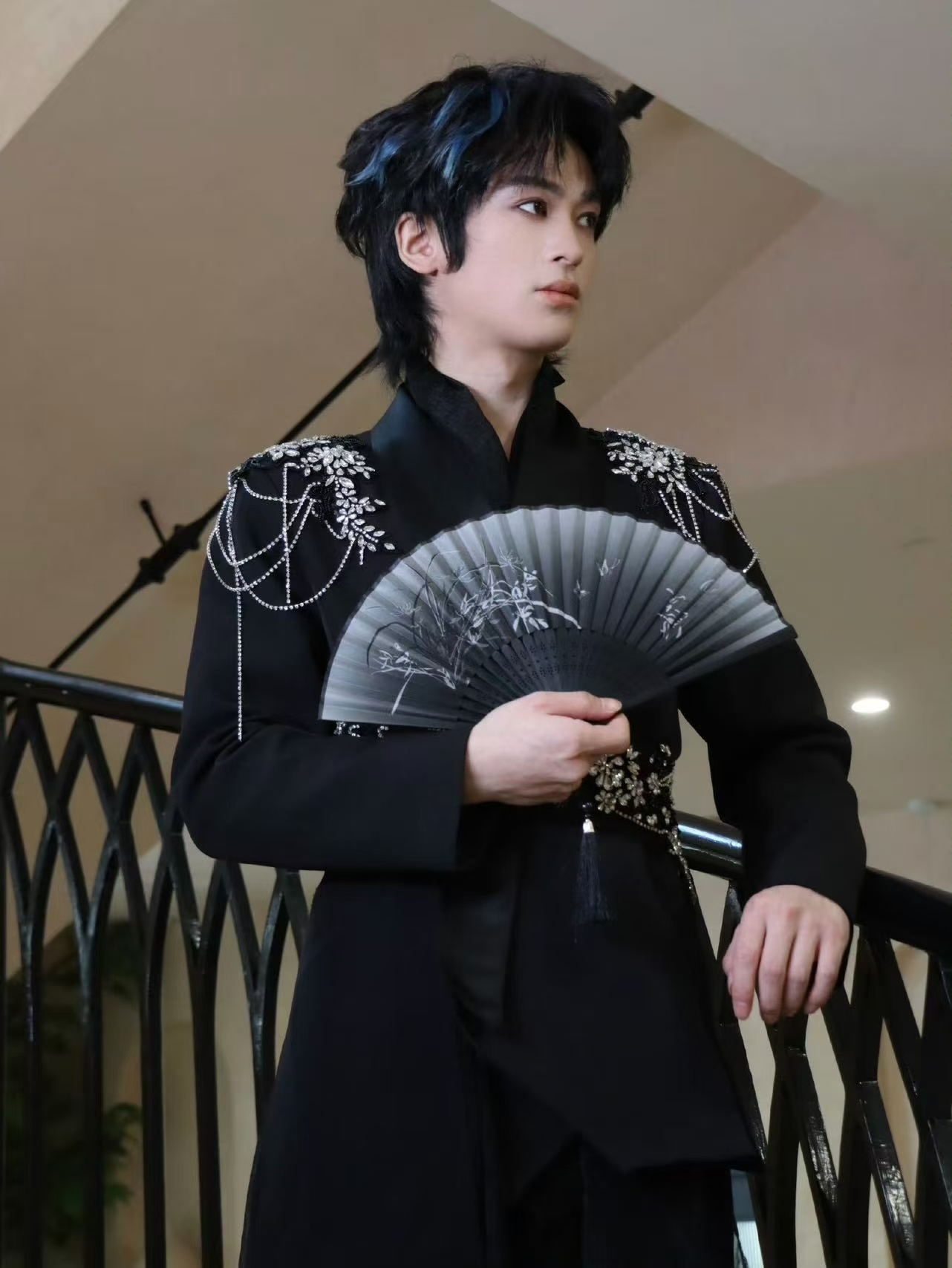 PEL集结夜路透suk这套不错，拉高了腰线显高