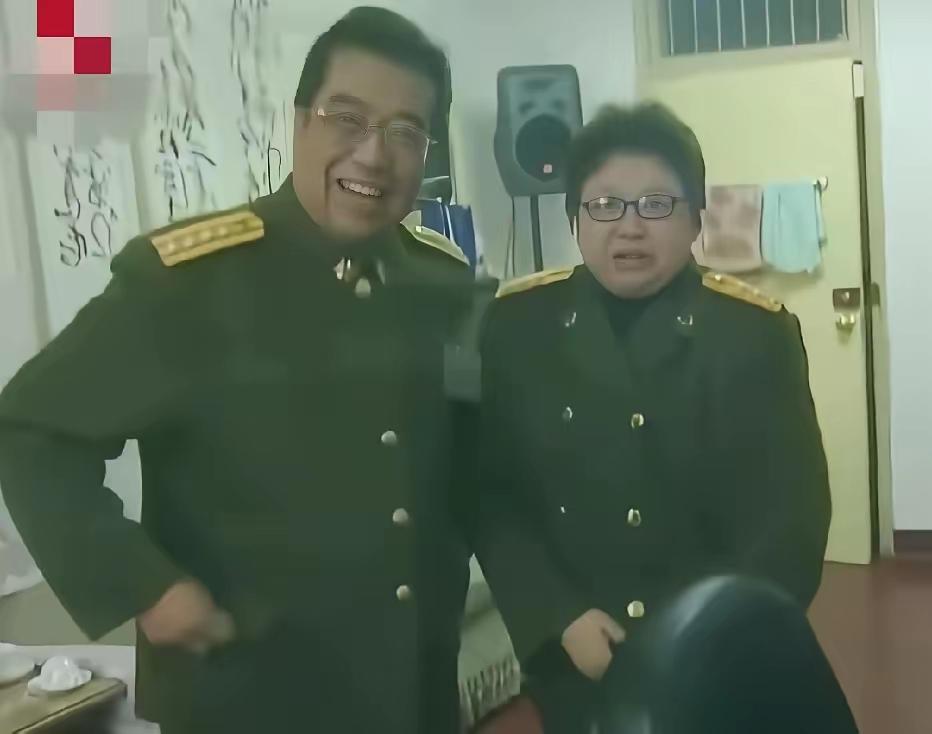 李双江
韩红
2013年
合影