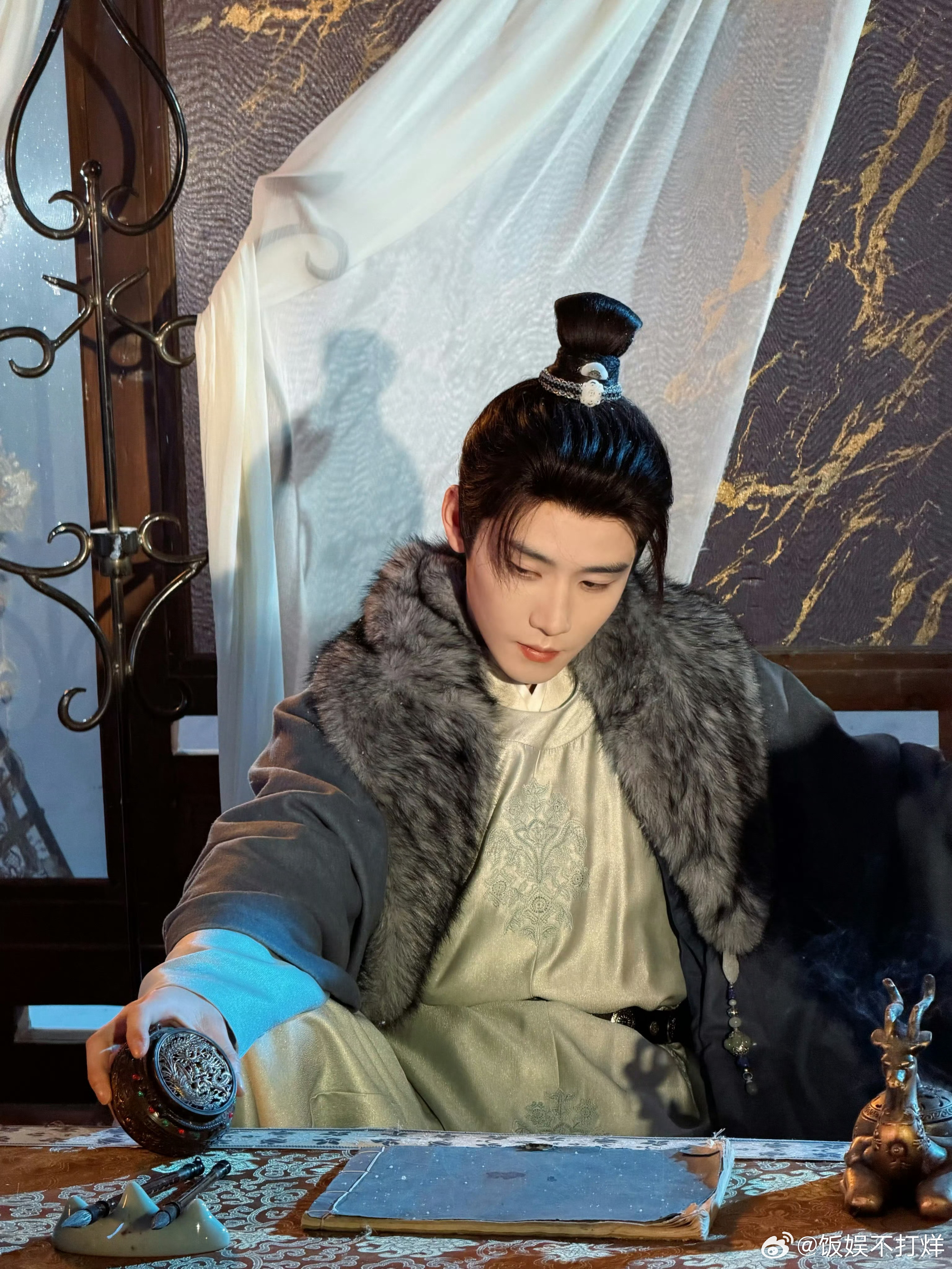 捡到了任豪李怀安的手机任豪拍了李怀安vlog仿佛捡到了李怀安的私藏vlog，片场