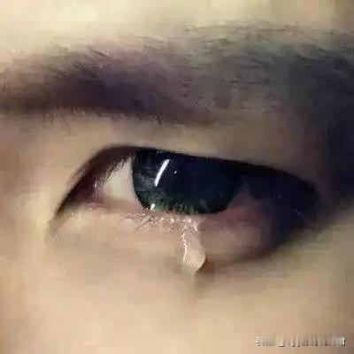 孩子刚出生，家里人就闹的不可开交了！究其原因，是由于孩子随了母姓！

孩子刚出生