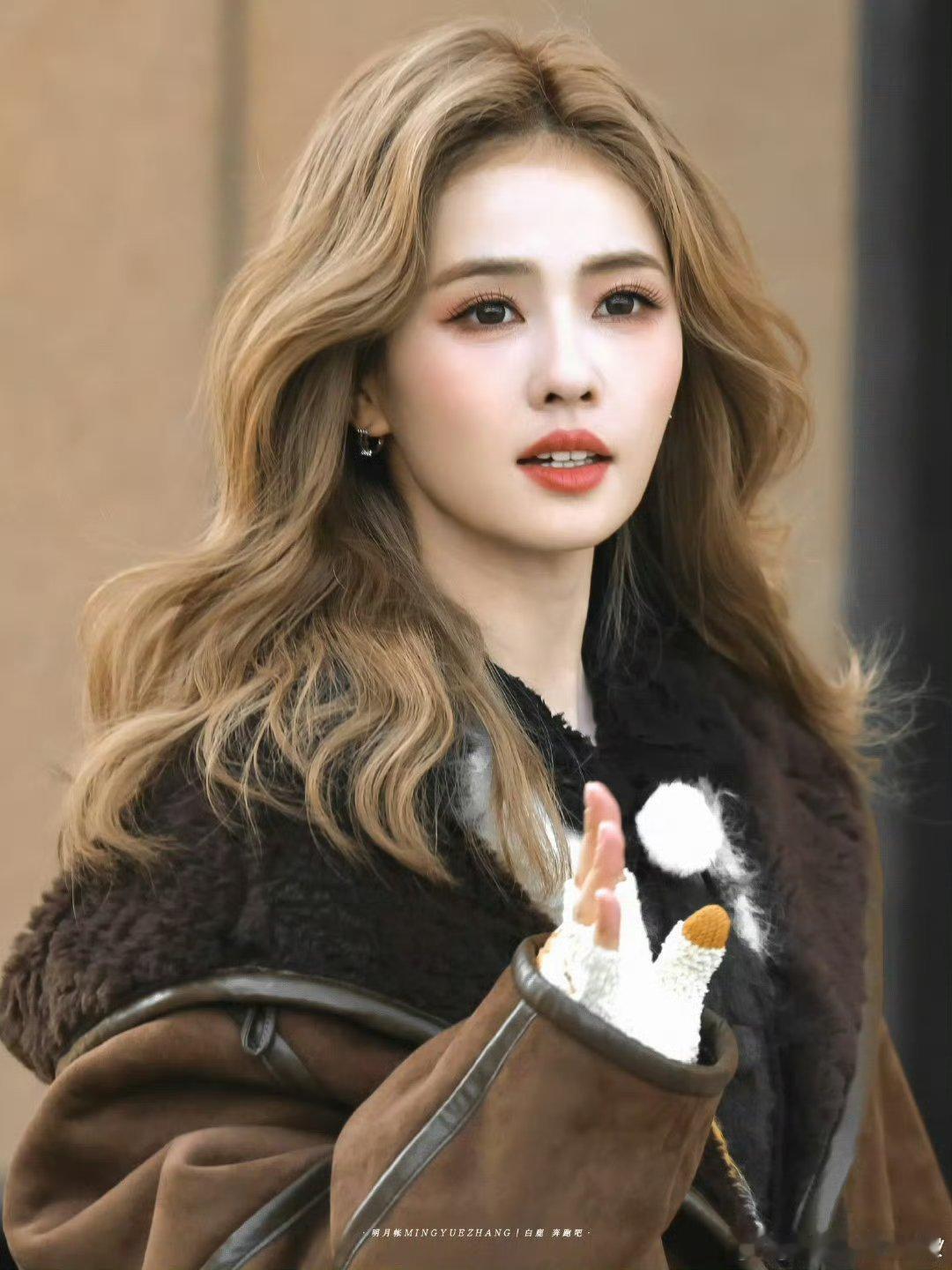 网友评选的四大抖后：白鹿 、赵露思、鞠婧祎、卢昱晓 