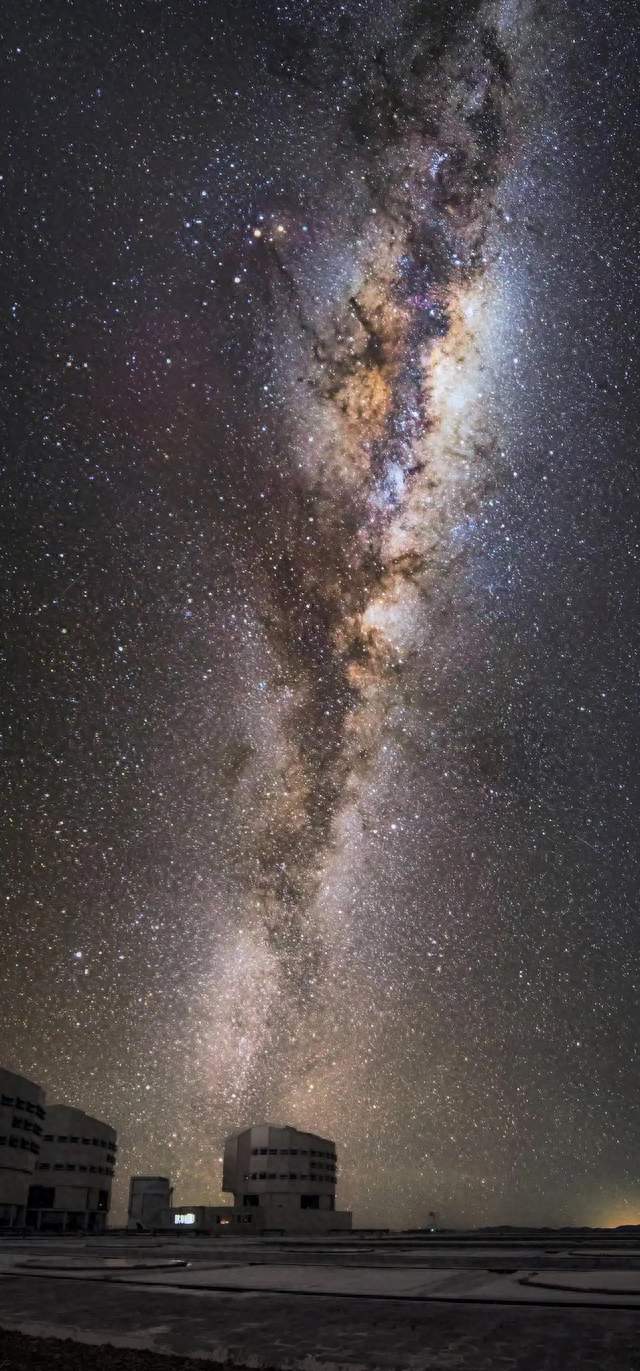 银河系到底有多大？如果把地球缩成一粒沙子，人类可能永远走不出