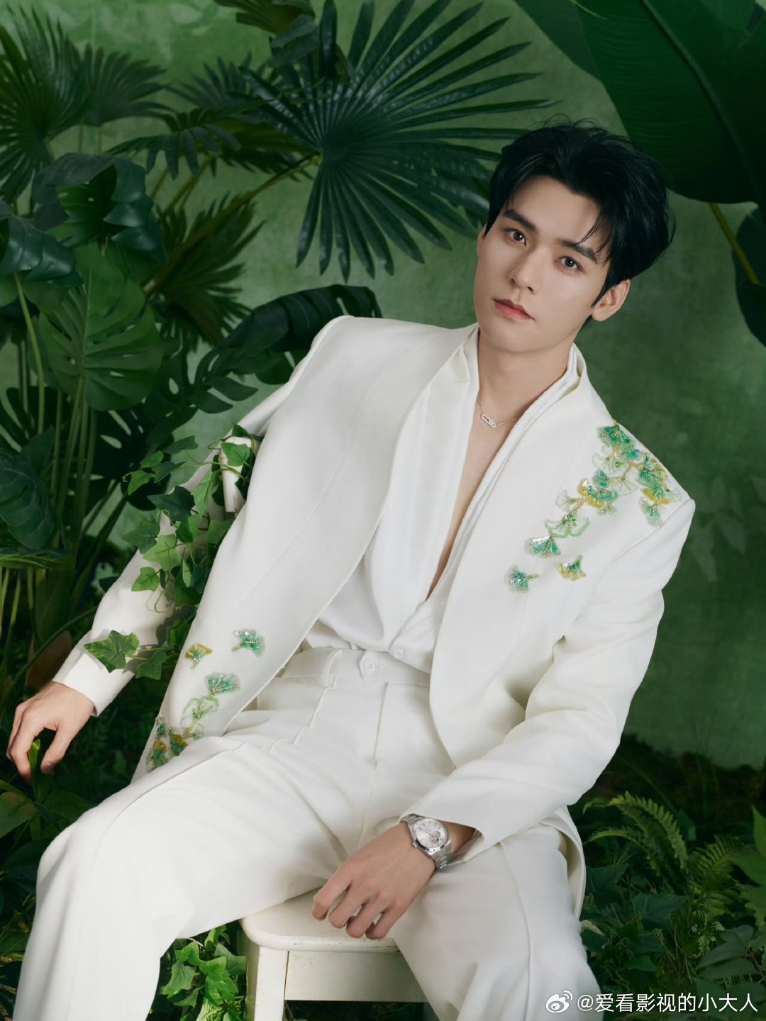 龚俊凤舞九天陆小凤幸会 龚俊陆小凤单人海报，平平无奇纵江湖，一壶酒，笑看风云事。