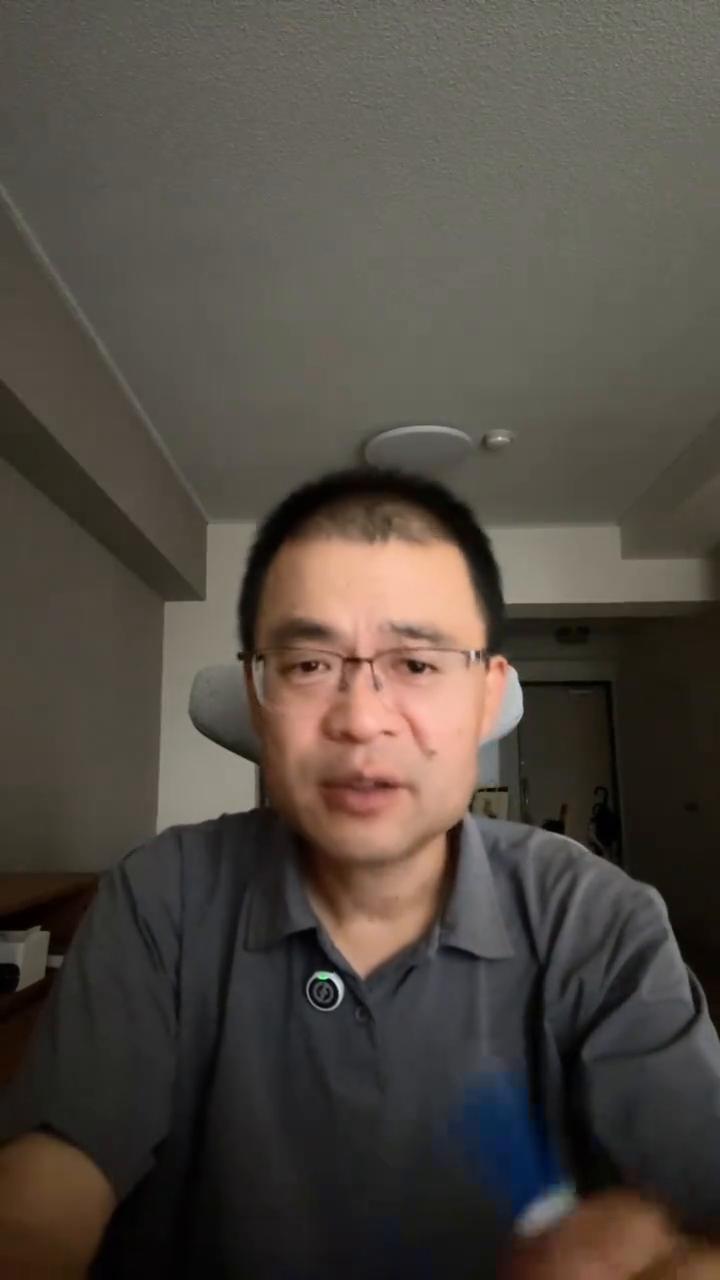 过度教育和过度医疗一样是有毒的。昨天有位粉丝联系我说他的孩子大学毕业了，想了解一
