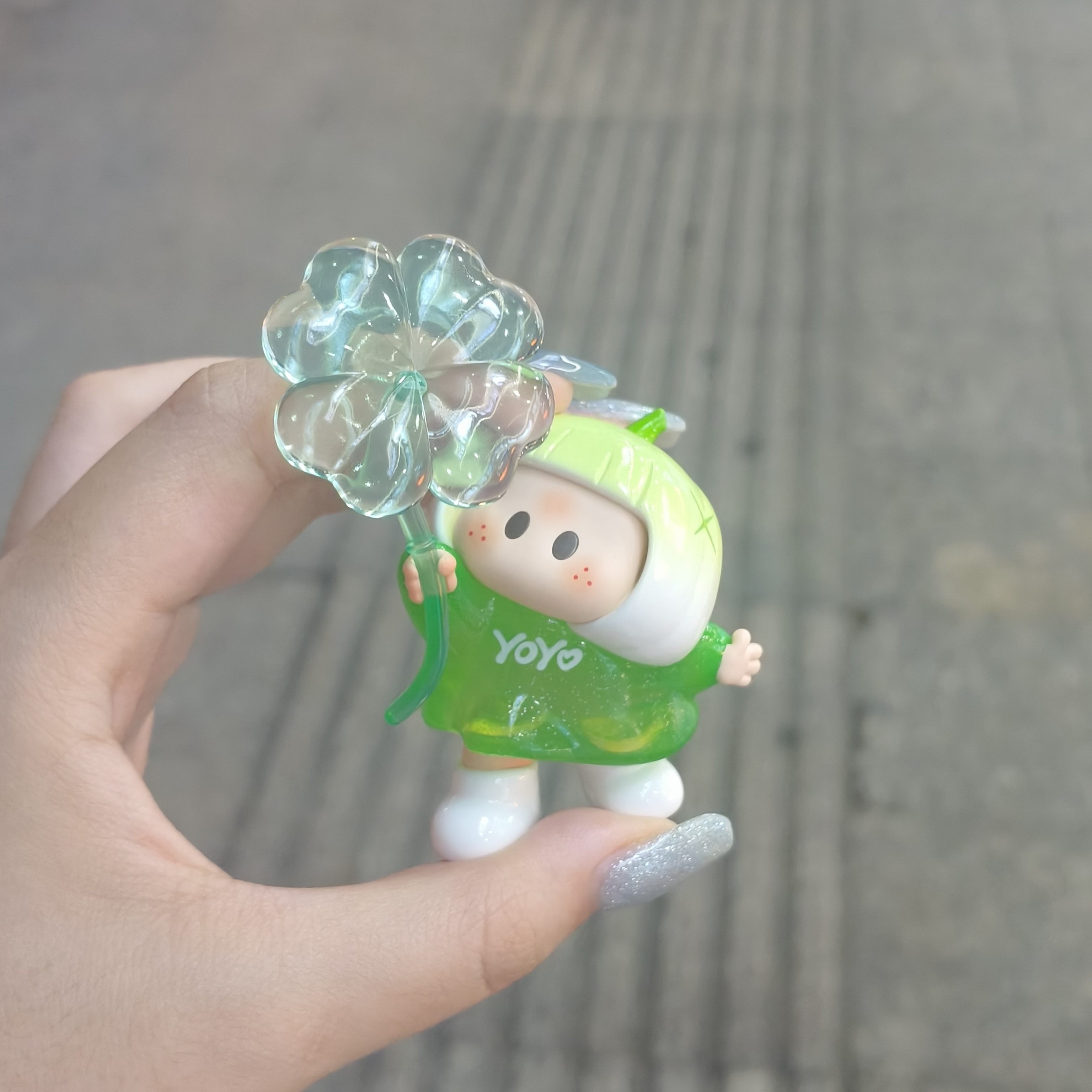 碎掉了。。。。买了那么多yoyo酱第一次开到绿色的 