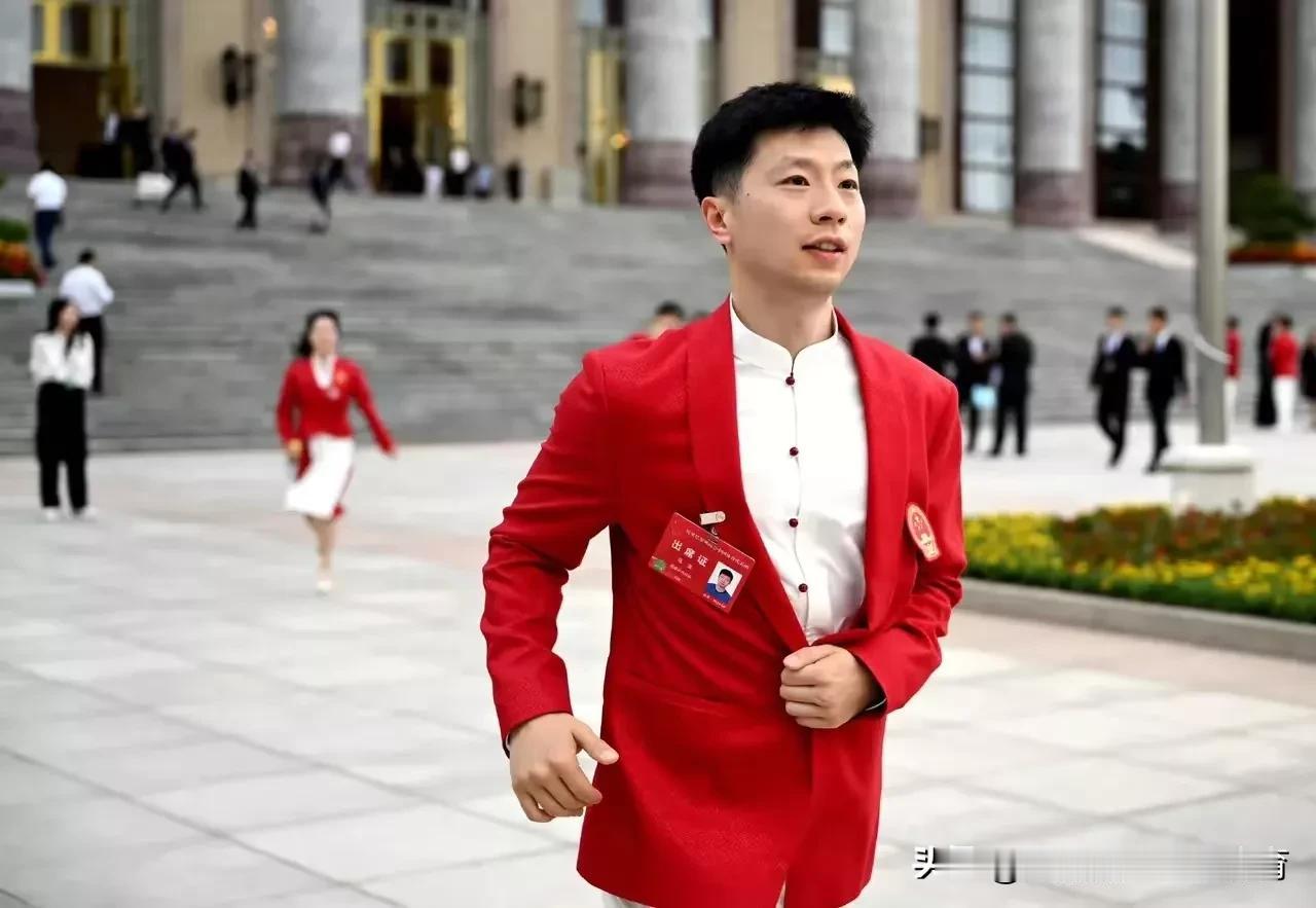 巴黎奥运表彰大会！最帅的10个男生[玫瑰]

1，乒乓球—马龙
2，游泳——汪顺
