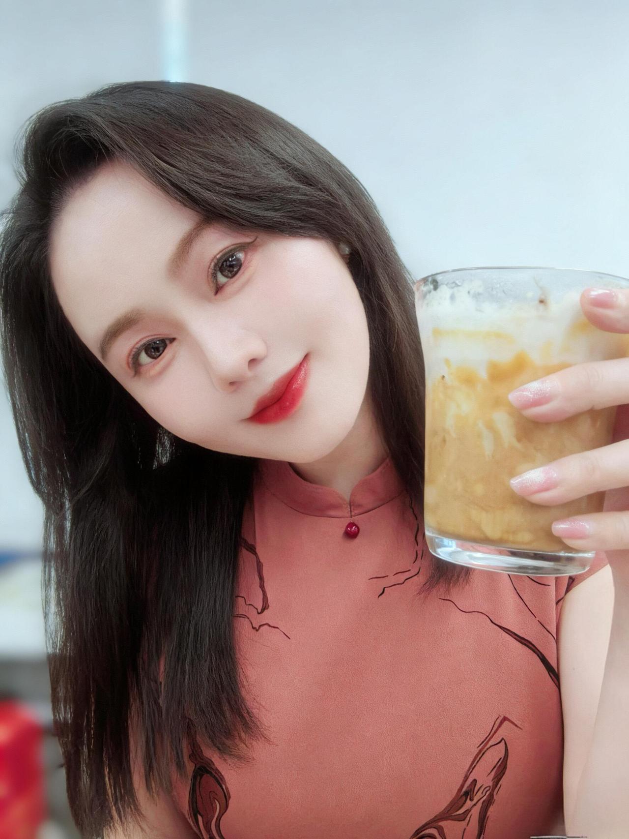 好服装搭配能不能让美女心动，答案是肯定的。
对男人来说，干净整洁是穿搭的基础。一