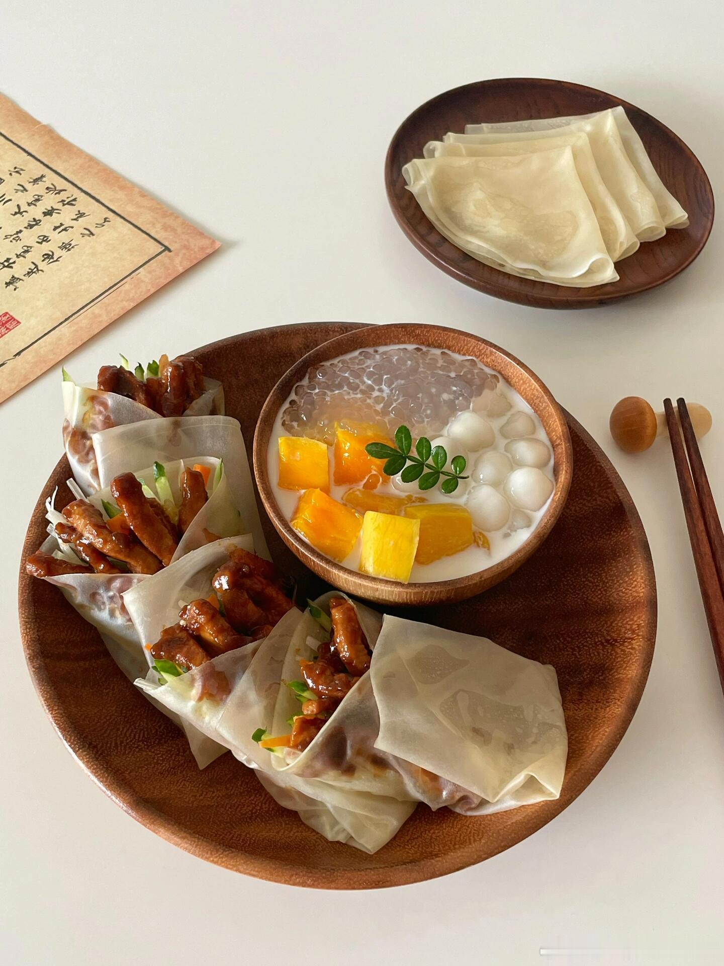 不可辜负的美食[超话] 宅家做饭记🍖家庭版京酱肉丝🌮芒果西米露🌿Hi👋朋