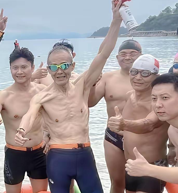 不是王石老了，他是想用硬汉精神，托举万科渡难关
 
从不是岁月认输，而是硬汉脊梁