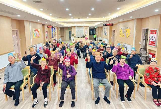 幼儿园改养老院背后，人口结构正倒逼资源重新排布