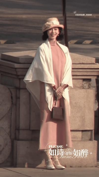 看书的时候凌汶代入的就是刘诗诗，符合凌汶角色，气质溢出屏幕了 