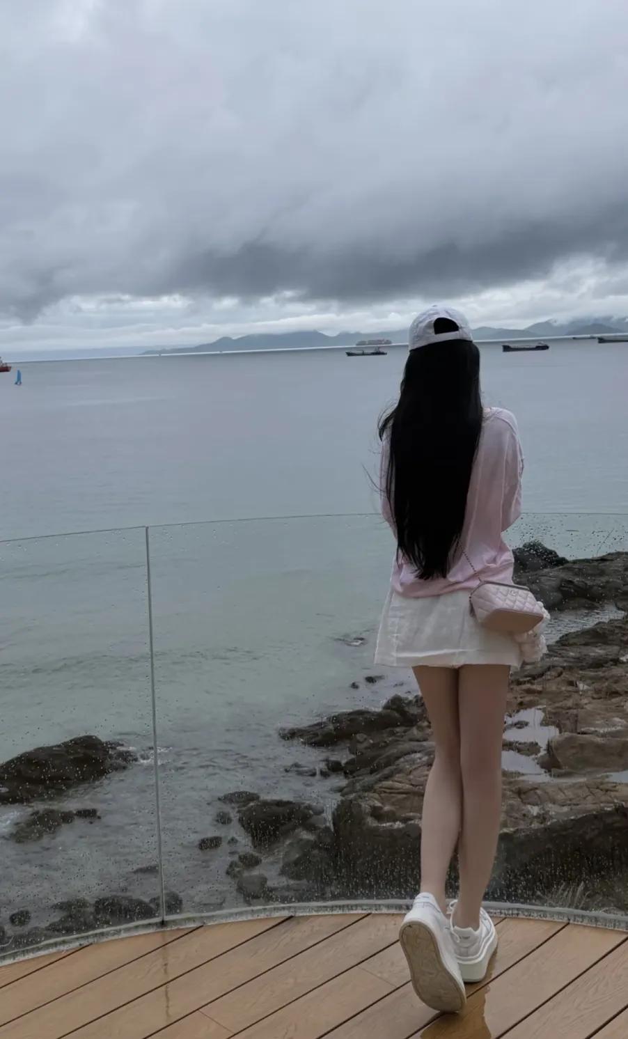 深圳湾公园深圳湾拍照点 打卡深圳湾。
来了就是深圳人！怎么样？
觉得深圳怎么样呢