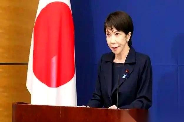 日本那边刚把算盘珠子拨响，以为捏住了一笔稳赚的买卖。
赴日签证费，直接翻了五倍。