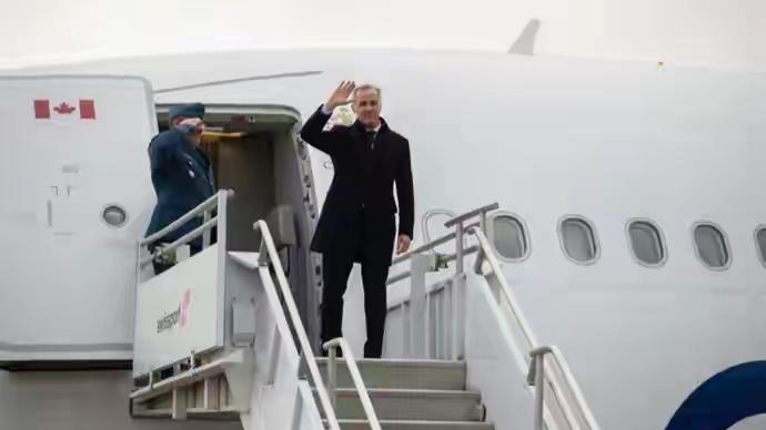 加拿大总理卡尼这一次访华。
也是时隔八年，加拿大总理第一次访华。
而且加拿大总理