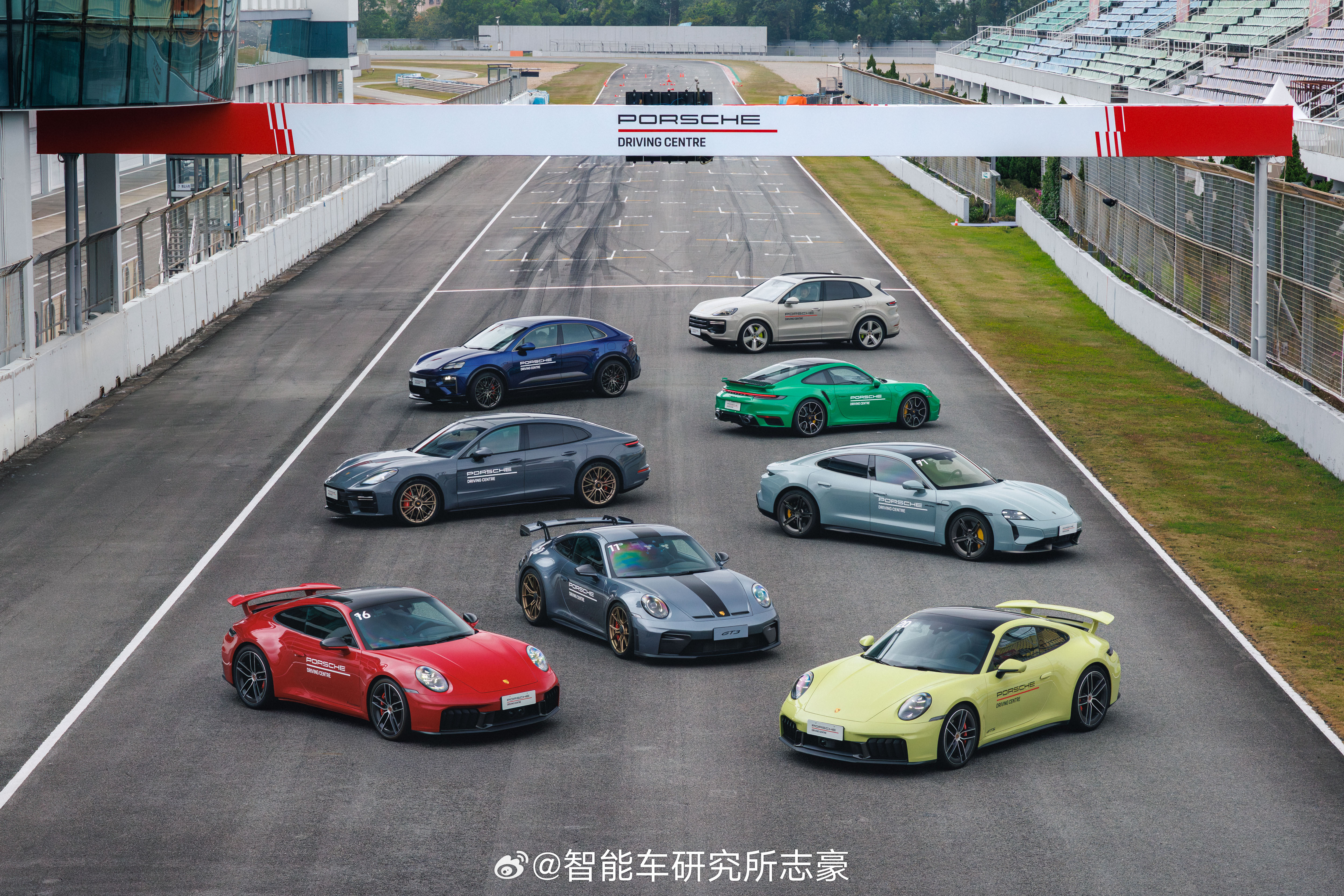 难得放假，终于能“停下来”不被新车卷着跑，顺便把之前落下的难题好好解决下。保时捷