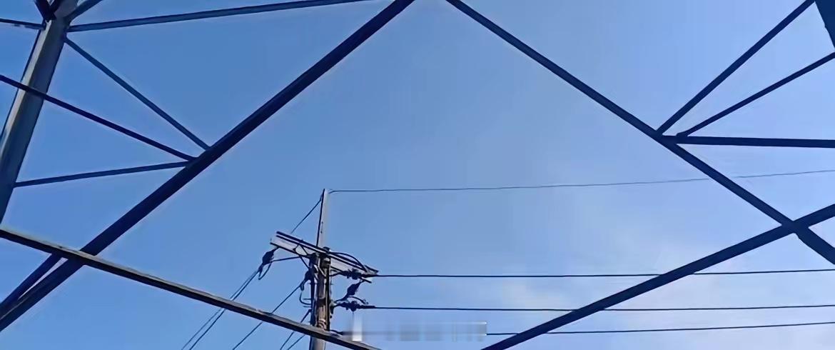 国内电力设备领域的5家龙头企业• 思源电气：输配电领域的民营冠军，专注电力自动化