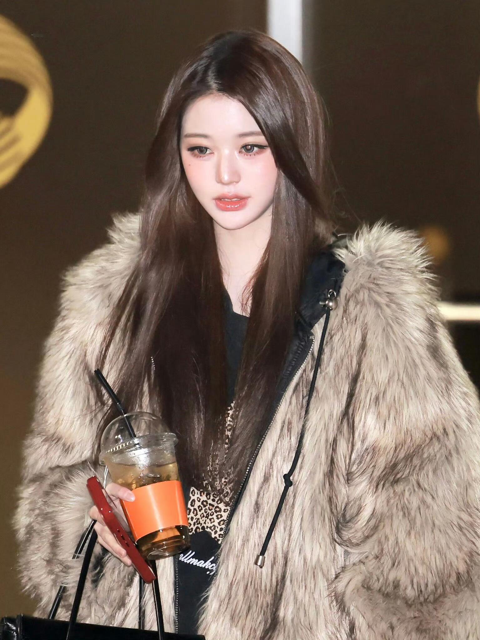 张元英今日音乐银行下班饭拍🫶🏻 