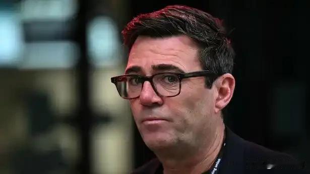网传英国新首相伯纳姆是犹太人？他对以色列的态度让人看不清

当地时间2026年7