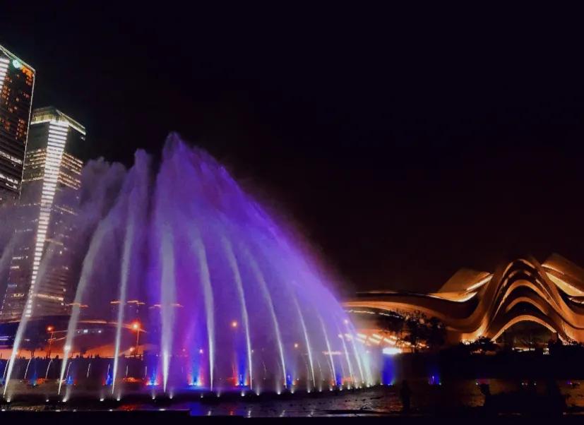 今天把一个股东的股份清退了，整整85万，内耗太严重，清退了没有庆祝，也没有悲伤，