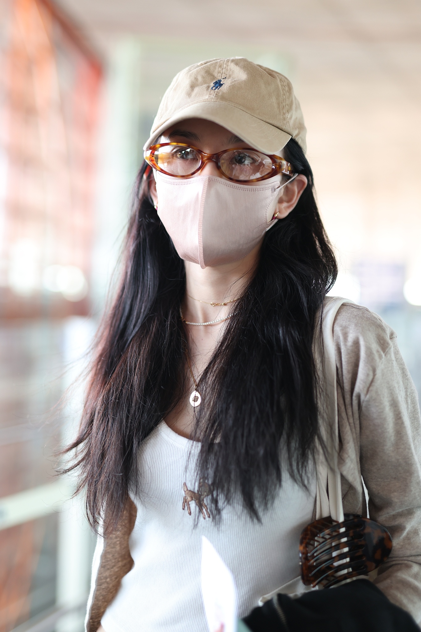 宋祖儿首都机场路透 宋祖儿现身首都机场，状态还不错哦！ ​​​