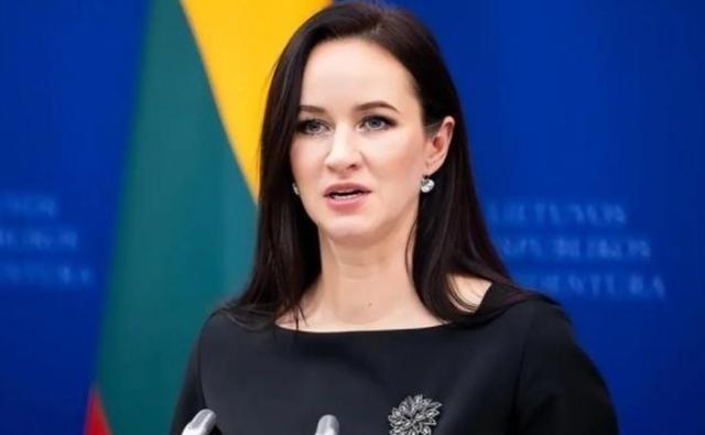 立陶宛女总理鲁吉涅内情绪突然激动，曾对着镜头公开喊话中国：如果再得不到回应，立陶