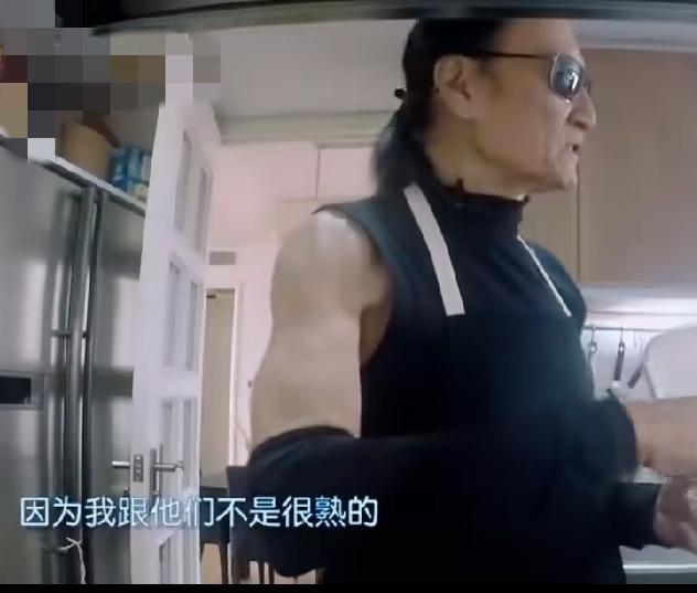 谢霆锋对父母、妻子和孩子都没有陪伴，他心里会有遗憾吗？
成天和王菲混在一起，不管