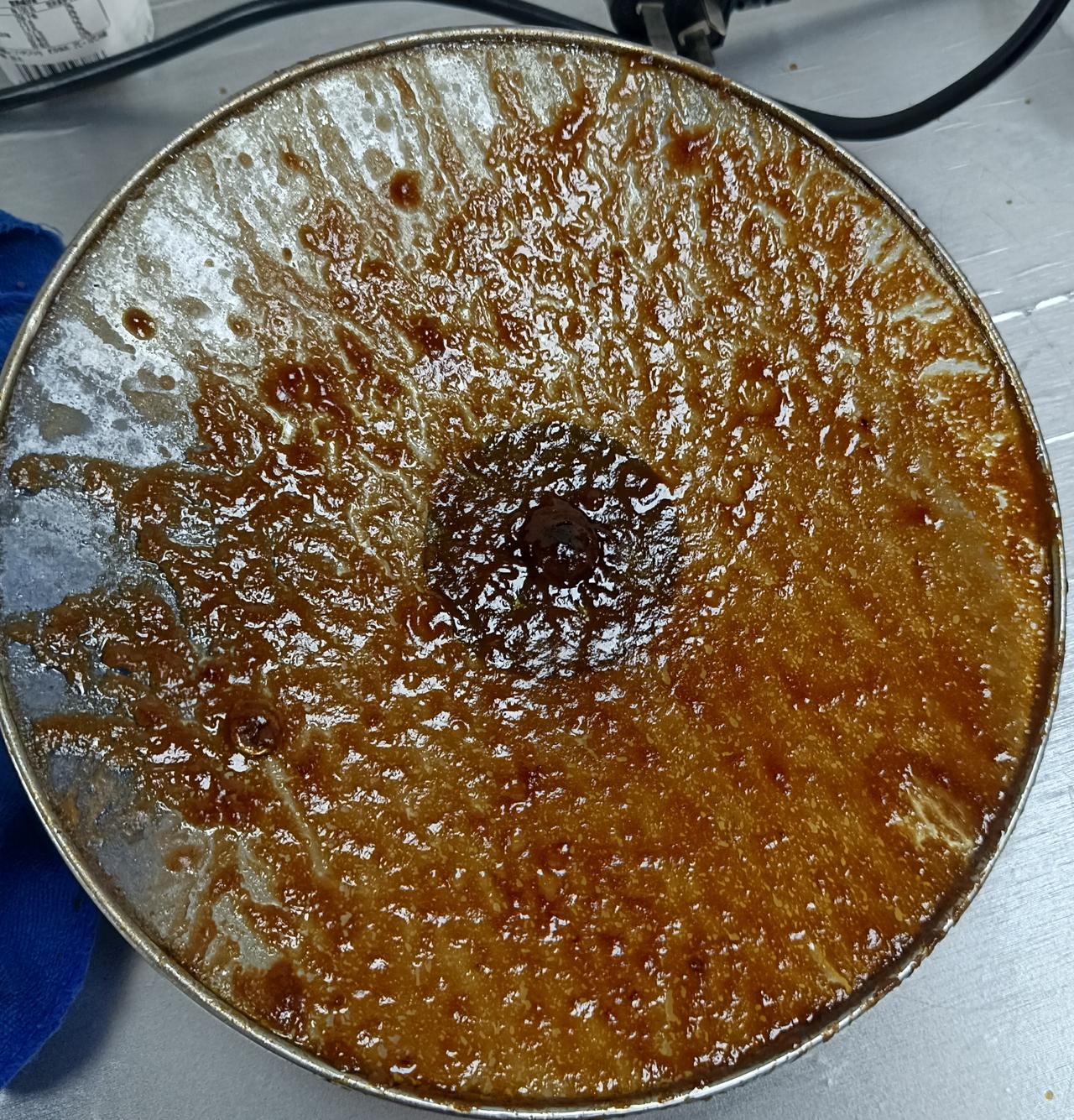 想吃炸酱面，就自己动手，买了5块钱的肉馅，又买了干酱和甜面酱，一颗大葱，然后自己