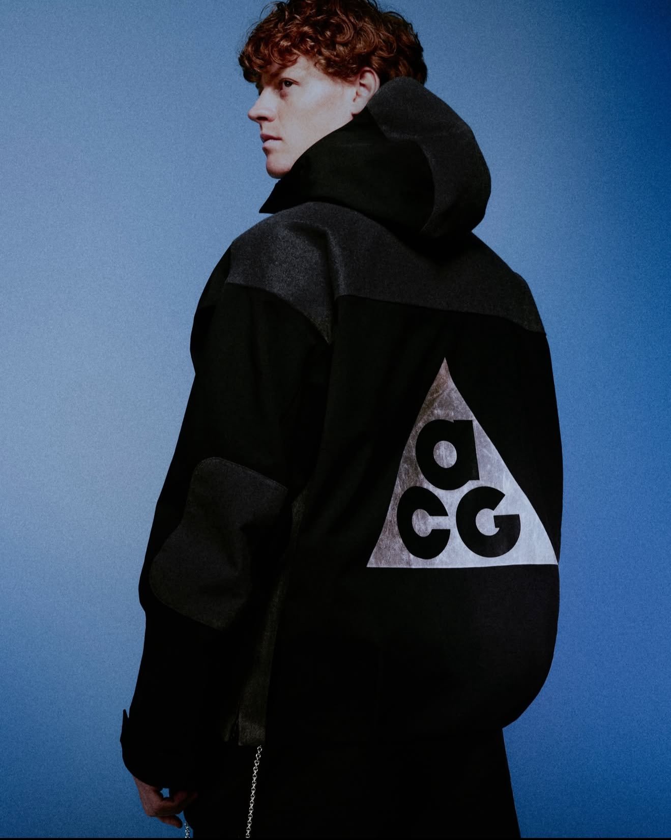 Nike Atelier 给辛纳制作的产品……属于非卖品。不过很难不注意到背后的