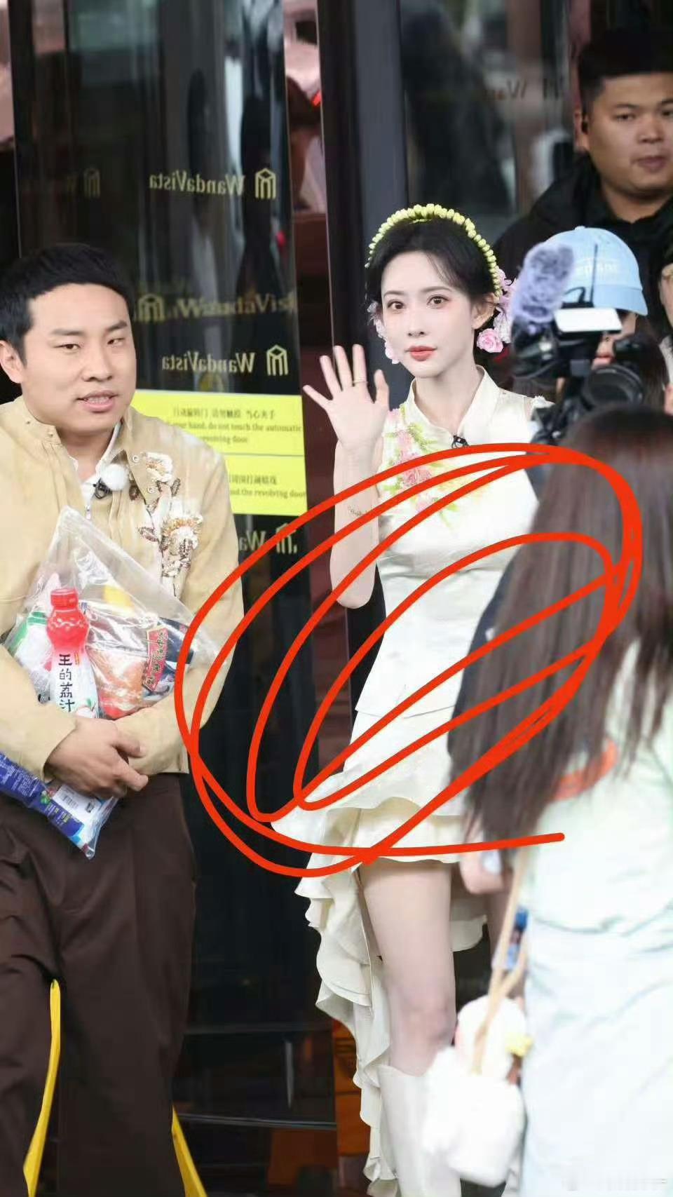 孟子义李昀锐没在一组白鹿李昀锐一组 今日跑男路透白鹿李昀锐一组，孟子义徐志胜一组