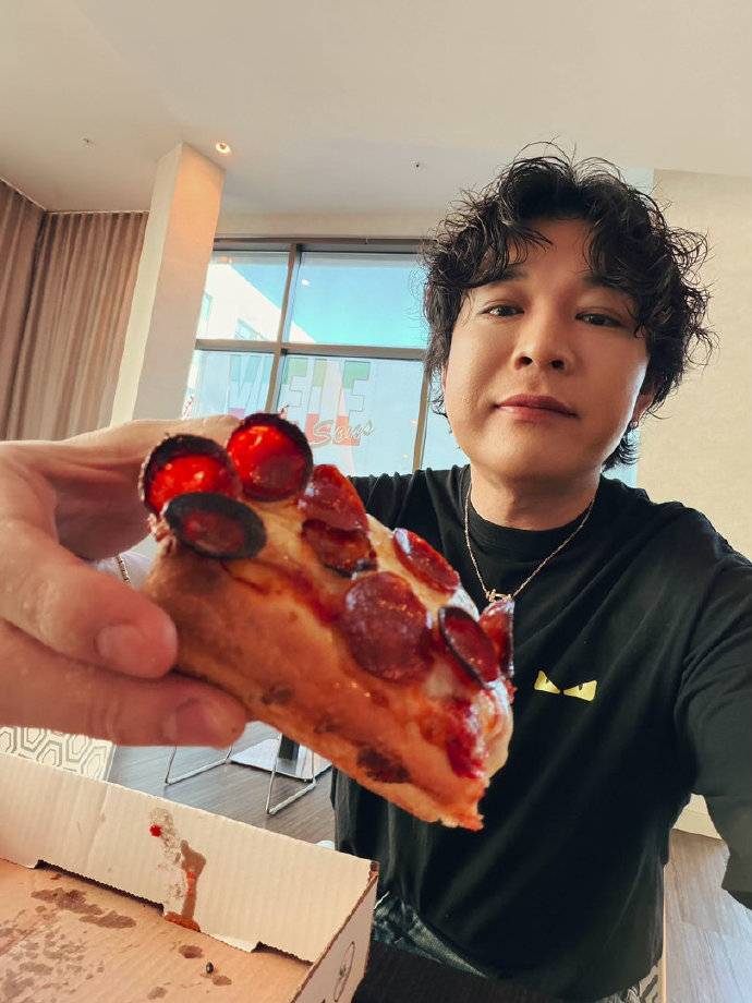 神童怎么瘦成这样了 omg神童怎么瘦成这样了！ ​​​