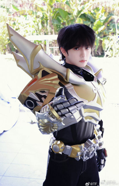 王传君让穆祉丞帮他带孩子 王传君精准捕捉穆祉丞宠妹属性，直接发出带娃邀请，这反应