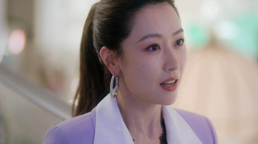 《无可替代》林珑拒绝沈晋不是不爱！原来，穷人的一千块才是她输不起的真相
林珑不是