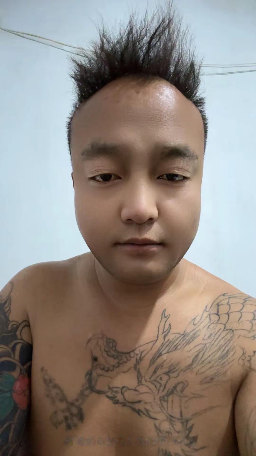不要逼迫别人说真话，沉默就是态度，行动就是答案，你接受就继续，不接受就离开。