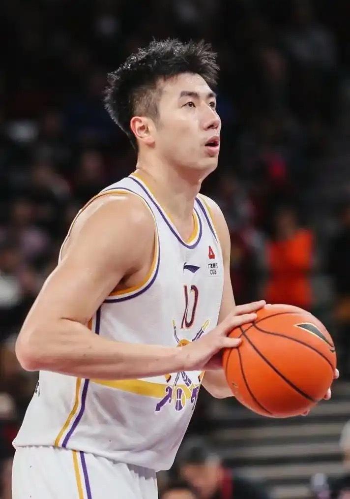 不是吧，大鸟还没好，肘子又伤了….. 