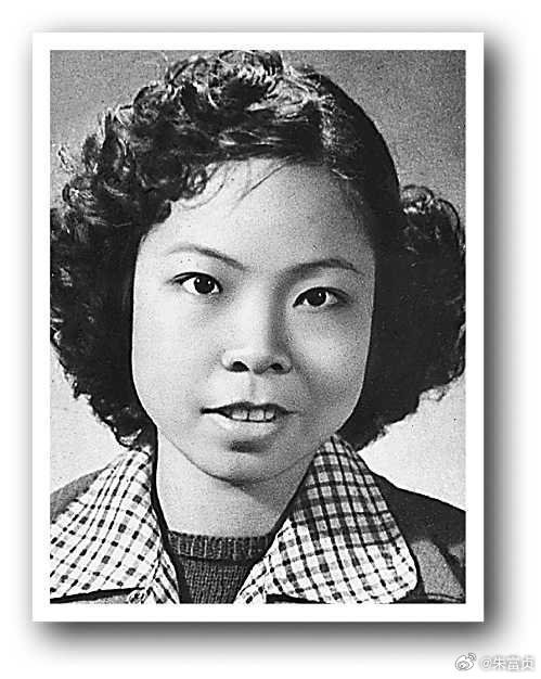 我们深切缅怀100位新中国成立以来感动中国人物之一，最美奋斗者称号获得者向秀丽革