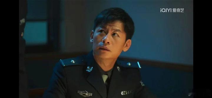 狂飙演员聚餐狂飙演员聚餐了欸！集体素颜局！狂飙演员聚餐合照有一说一李健老师好帅！