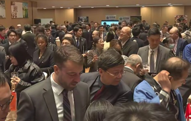 日本驻华使馆庆祝天皇诞辰，结果中方无一官员出席，场面一度十分尴尬！NHK报道称，