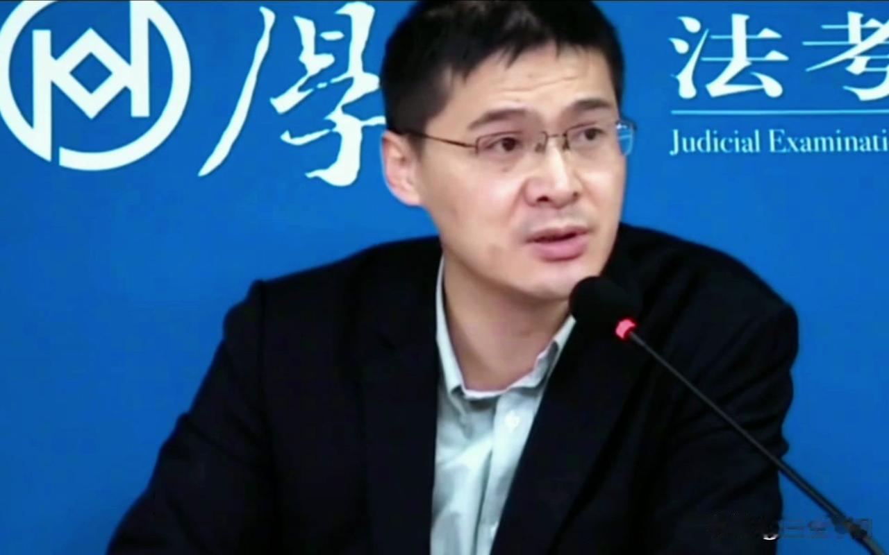 中国政法大学罗翔教授说：“现在不管看到什么案件，都不震惊了。因为人的幽暗没有止境