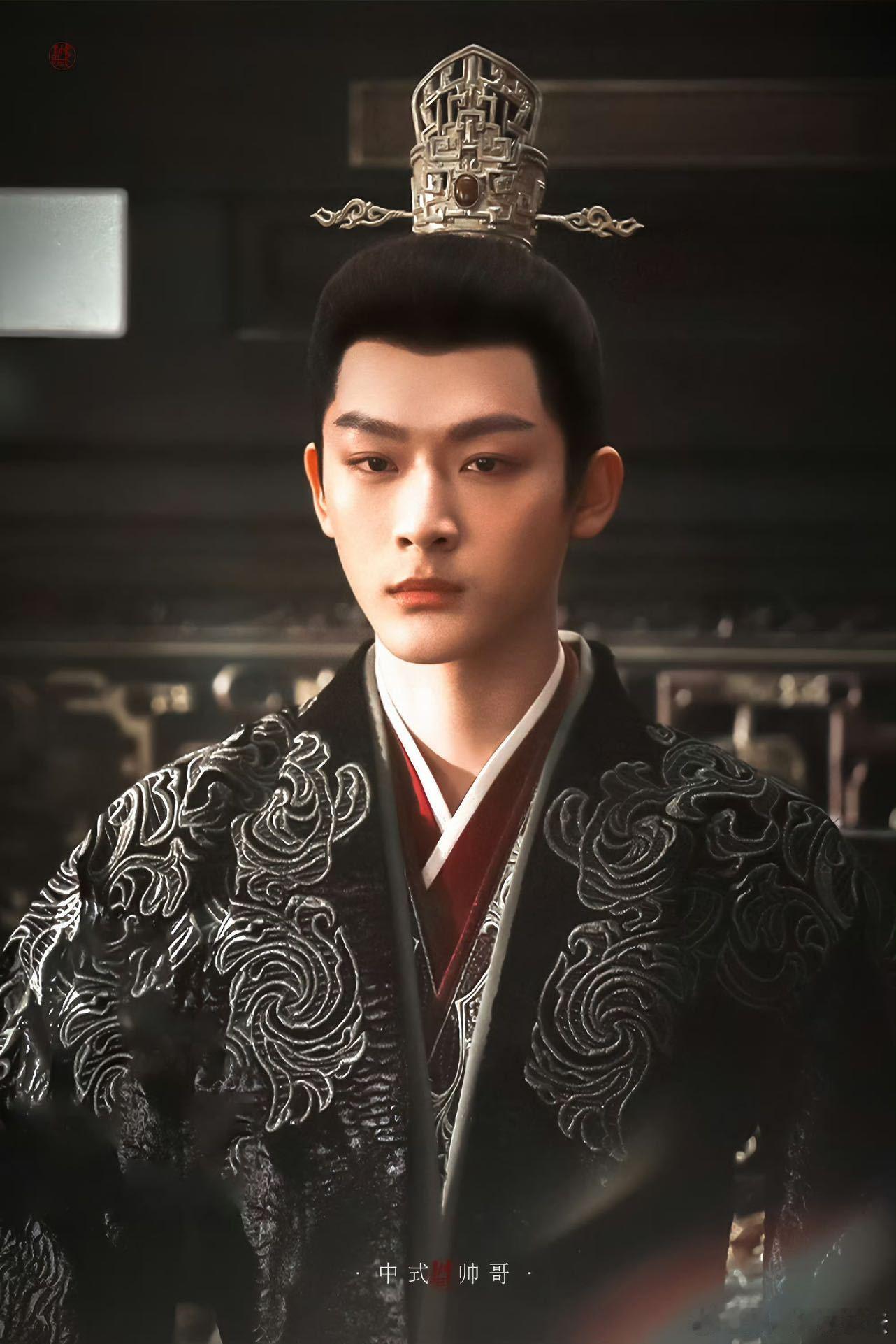 #张晚意一滴泪演技#张晚意饰演的玱玹真的太有感觉了，尤其是飙哭戏的那一场，演技是