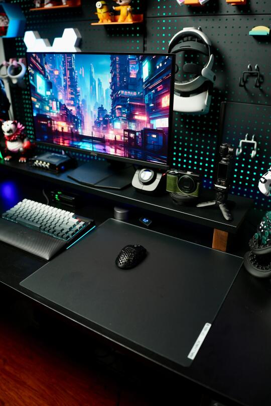 赛博朋克氛围感电竞房🎮｜WALLHACK触控垫🖱️