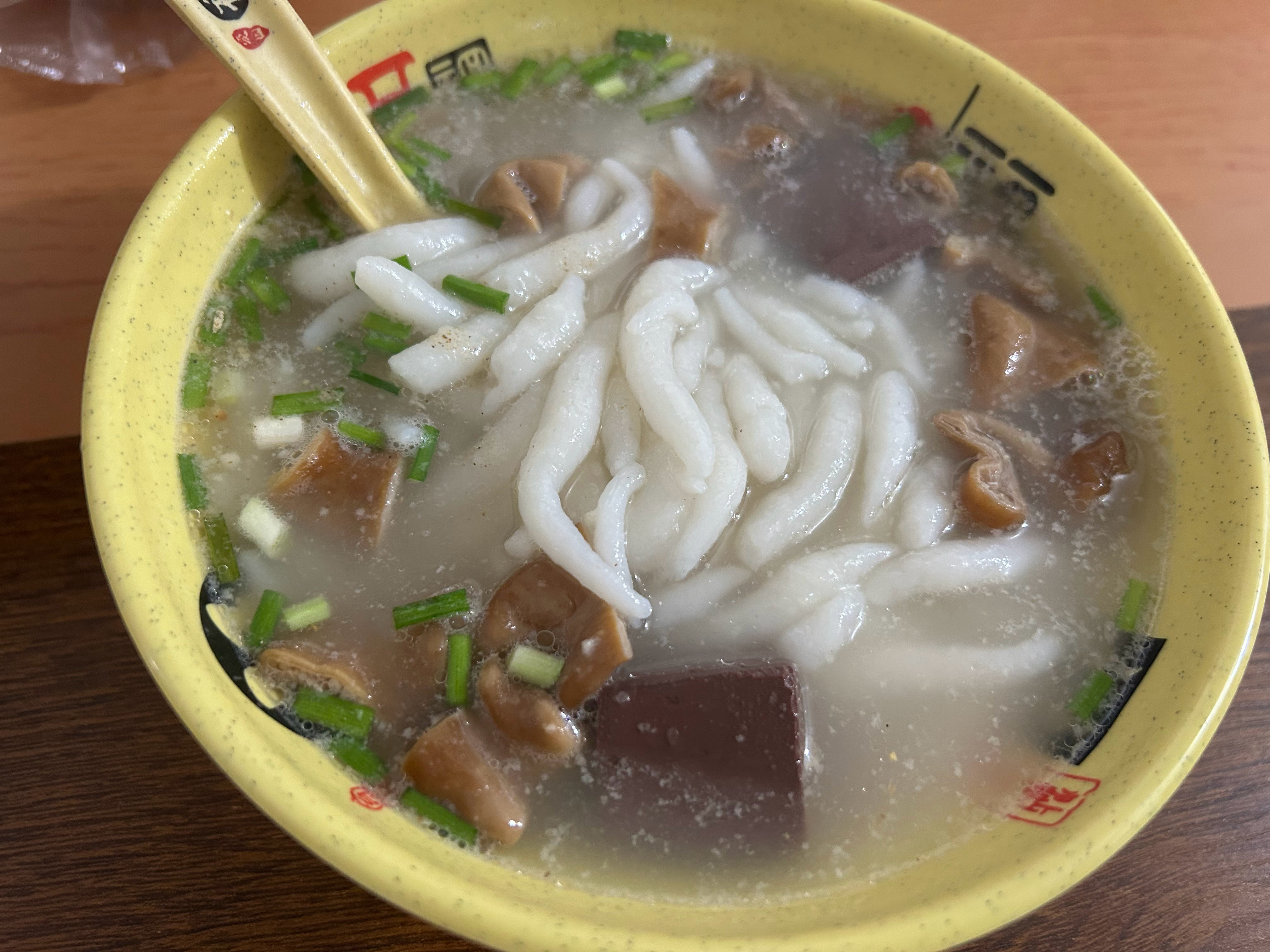 石码美食🥢卤面 五香 烧肉粽豆花粉丝米筛目豆花仙草四果汤古早面包豆花烧仙草地骨
